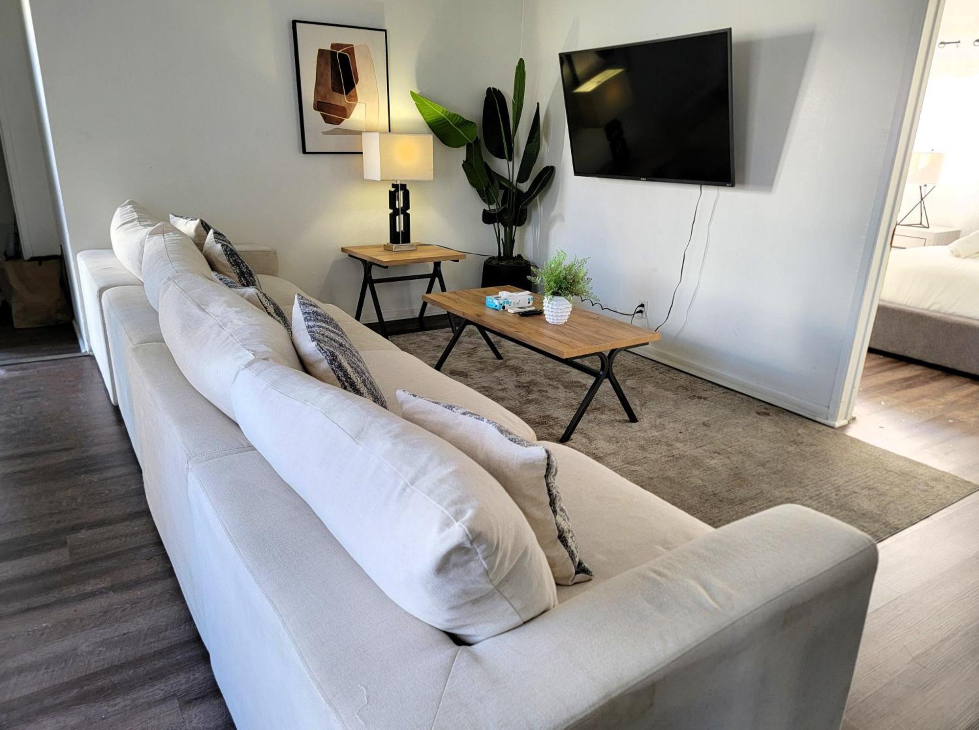 Appartement Spacious 3br & 2ba With Wifi, Tv & Kitchen 5 Mins To Lacma & Academy Museum Of Motion Pictures *