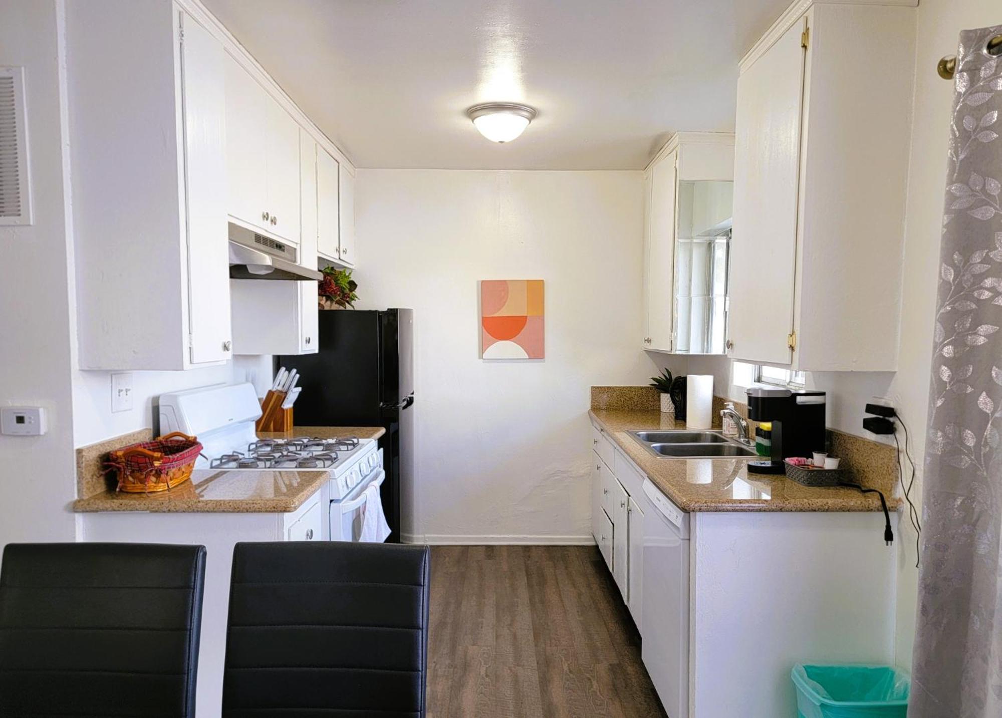 Spacious 3br & 2ba With Wifi, Tv & Kitchen 5 Mins To Lacma & Academy Museum Of Motion Pictures Appartement Los Angeles